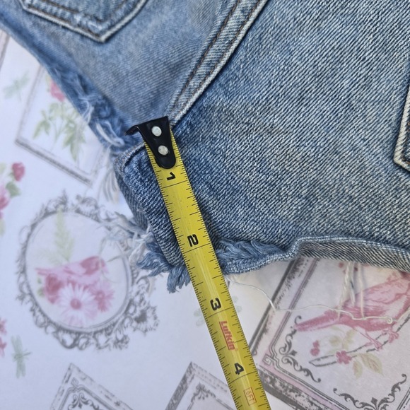 Levi's 501 Women's Blue Denim Distressed Raw Hem Button Fly Cutoff Shorts Sz 27 - Picture 8 of 8